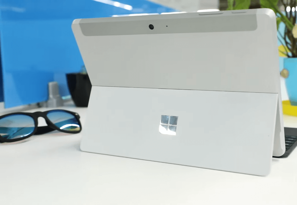 Microsoft Surface GO Rear view