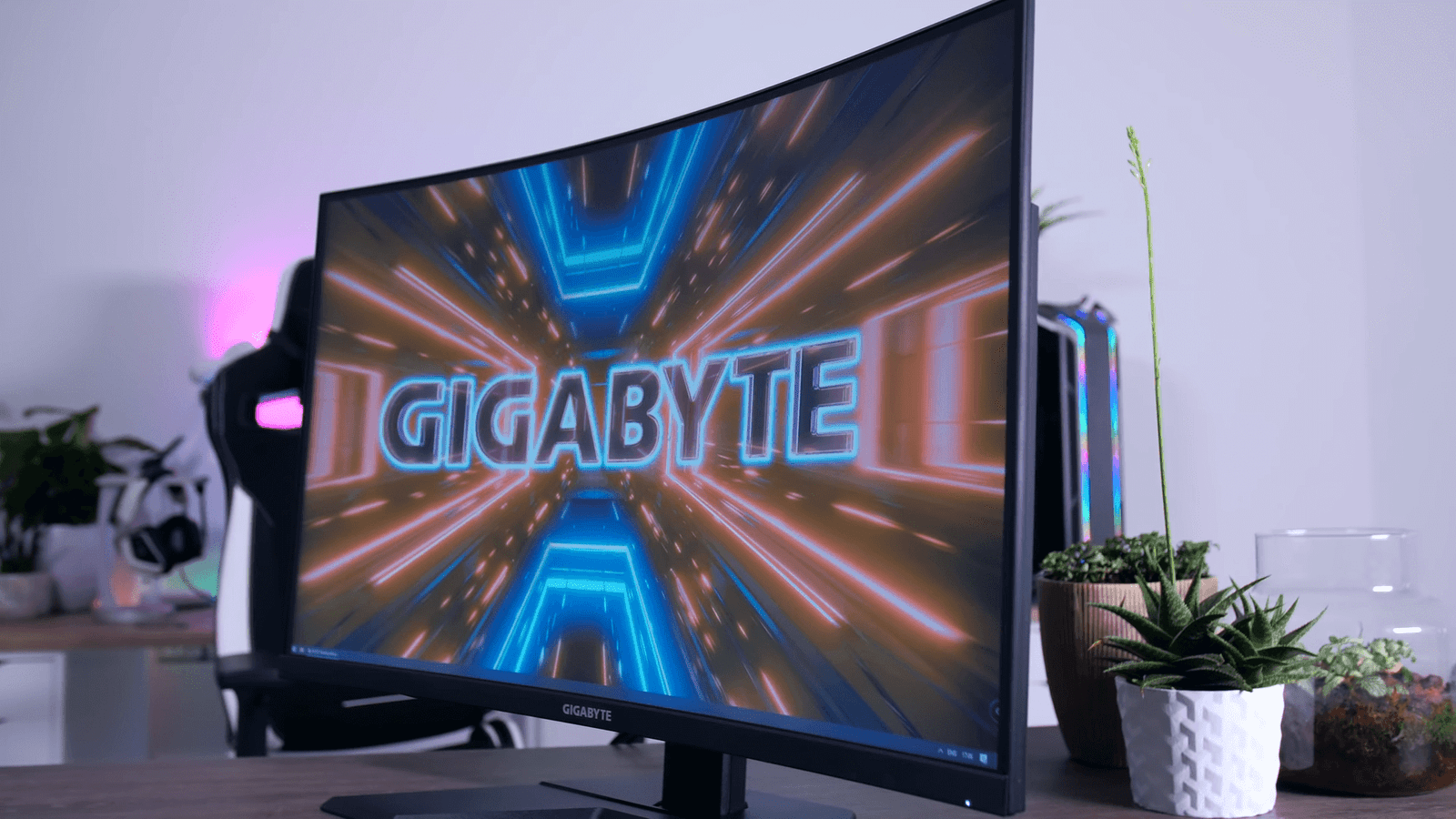 Gigabyte G32QC Curved Gaming Monitor Screen