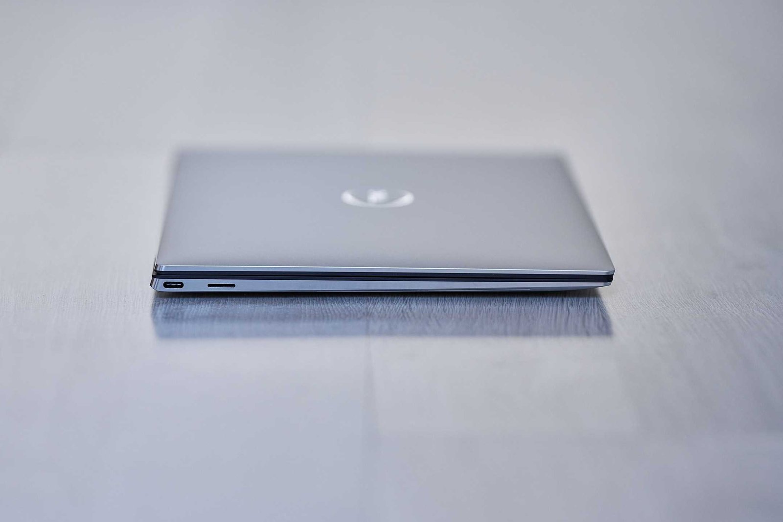 Dell XPS Side view