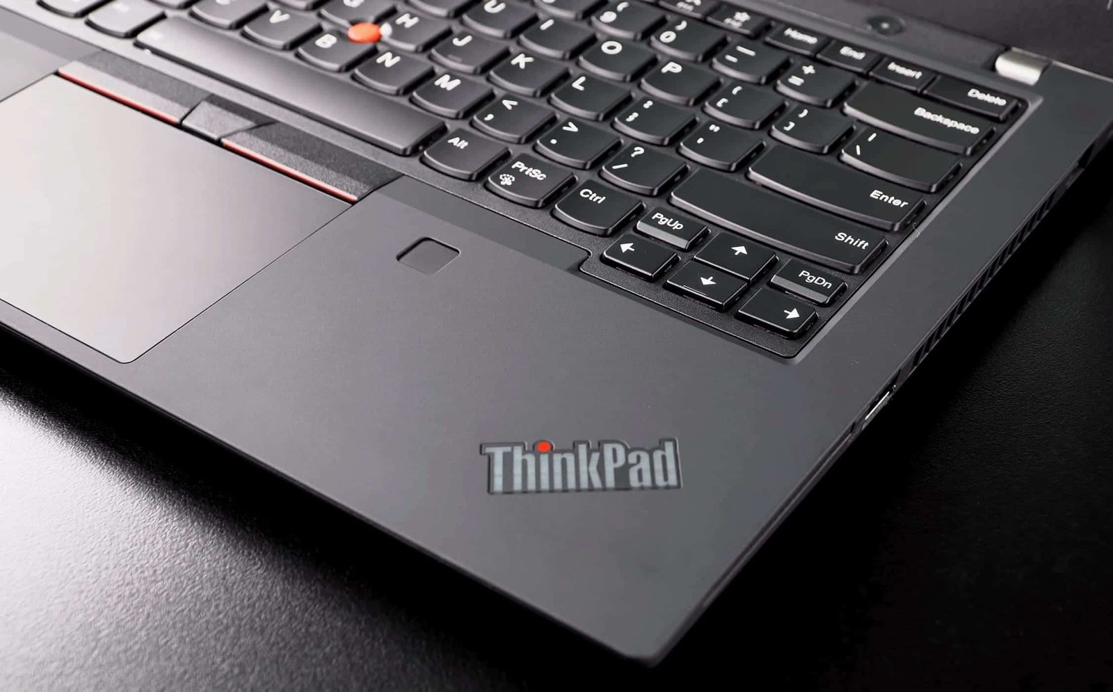 Lenovo ThinkPad T15 Gen 2 and T14 Gen 2 Trackpad