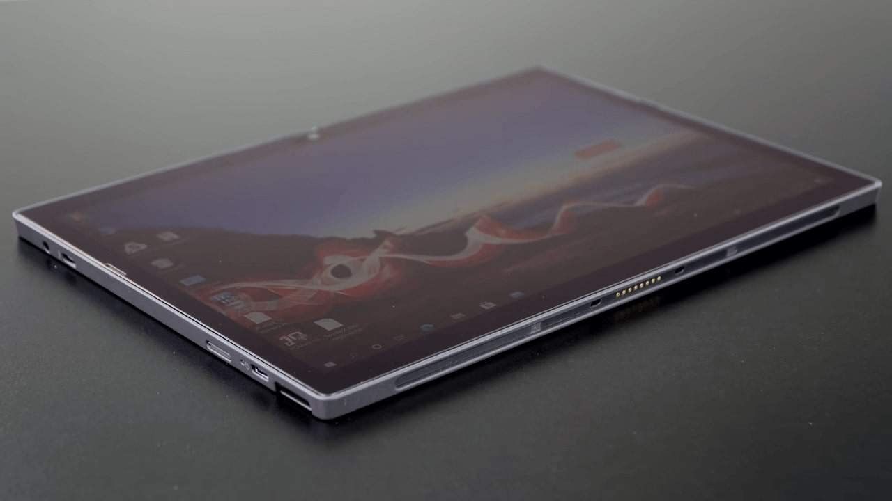 Lenovo ThinkPad X12 Side