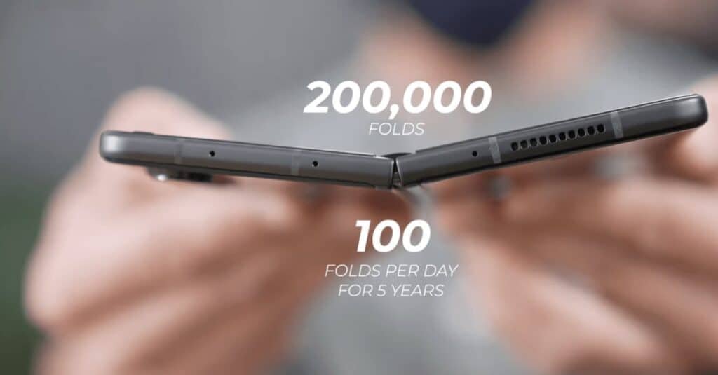 Samsung Galaxy Z Fold 3 5G Folds