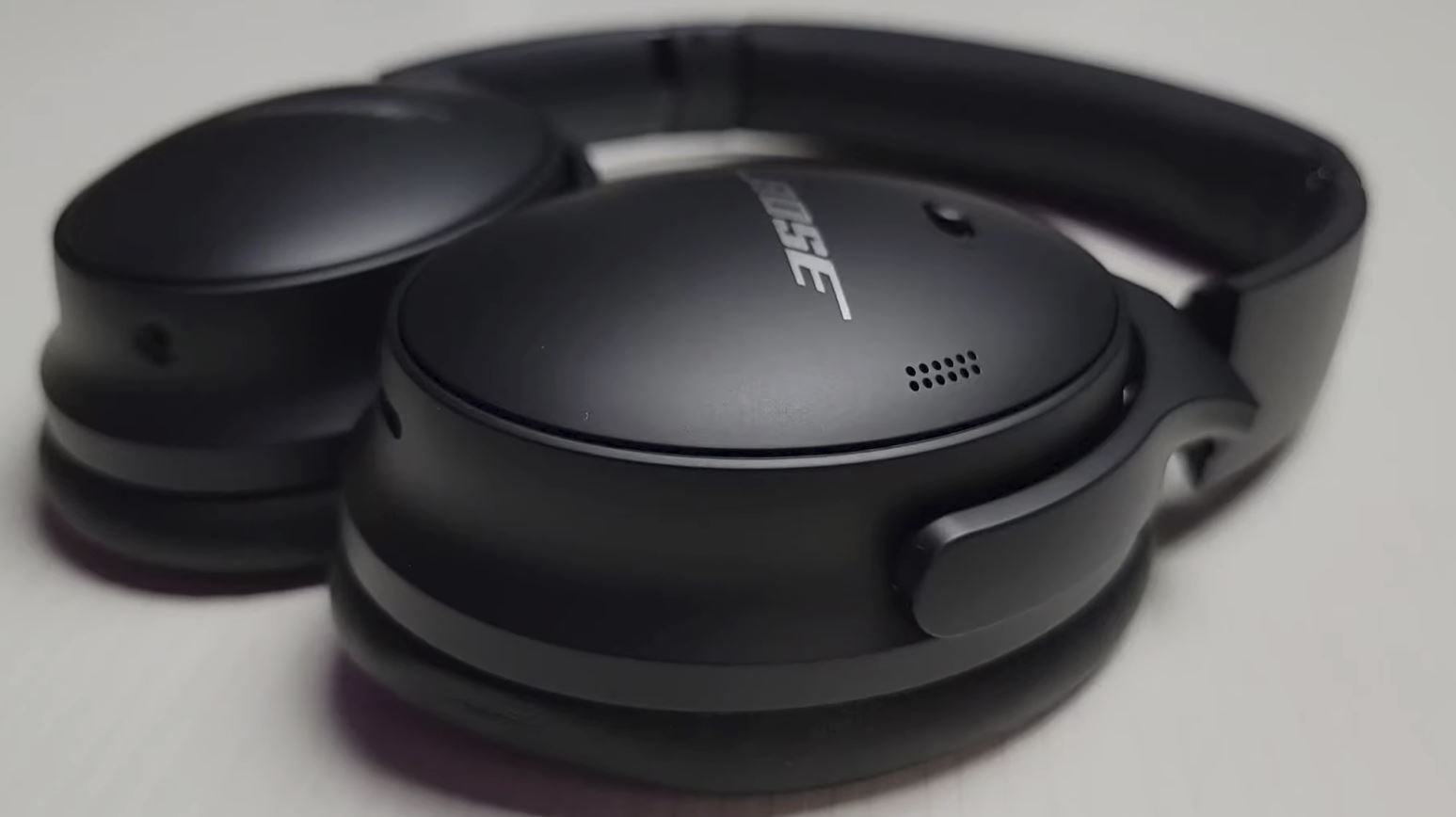 Bose QuietComfort 45 Wireless Noise Cancelling Headset Review 5