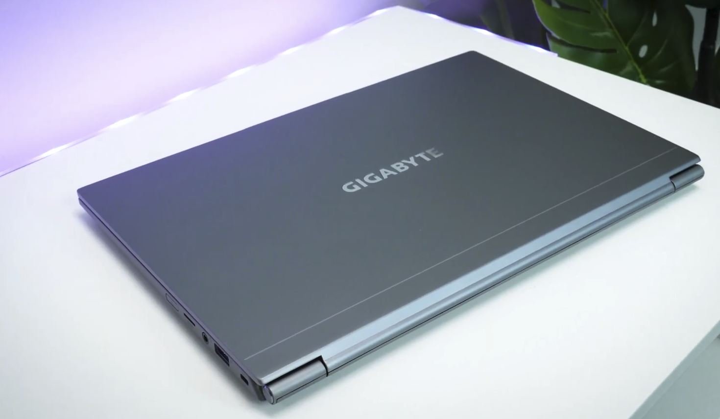 GIGABYTE U4 Intel 11th Gen Lightweight Laptop Review 3