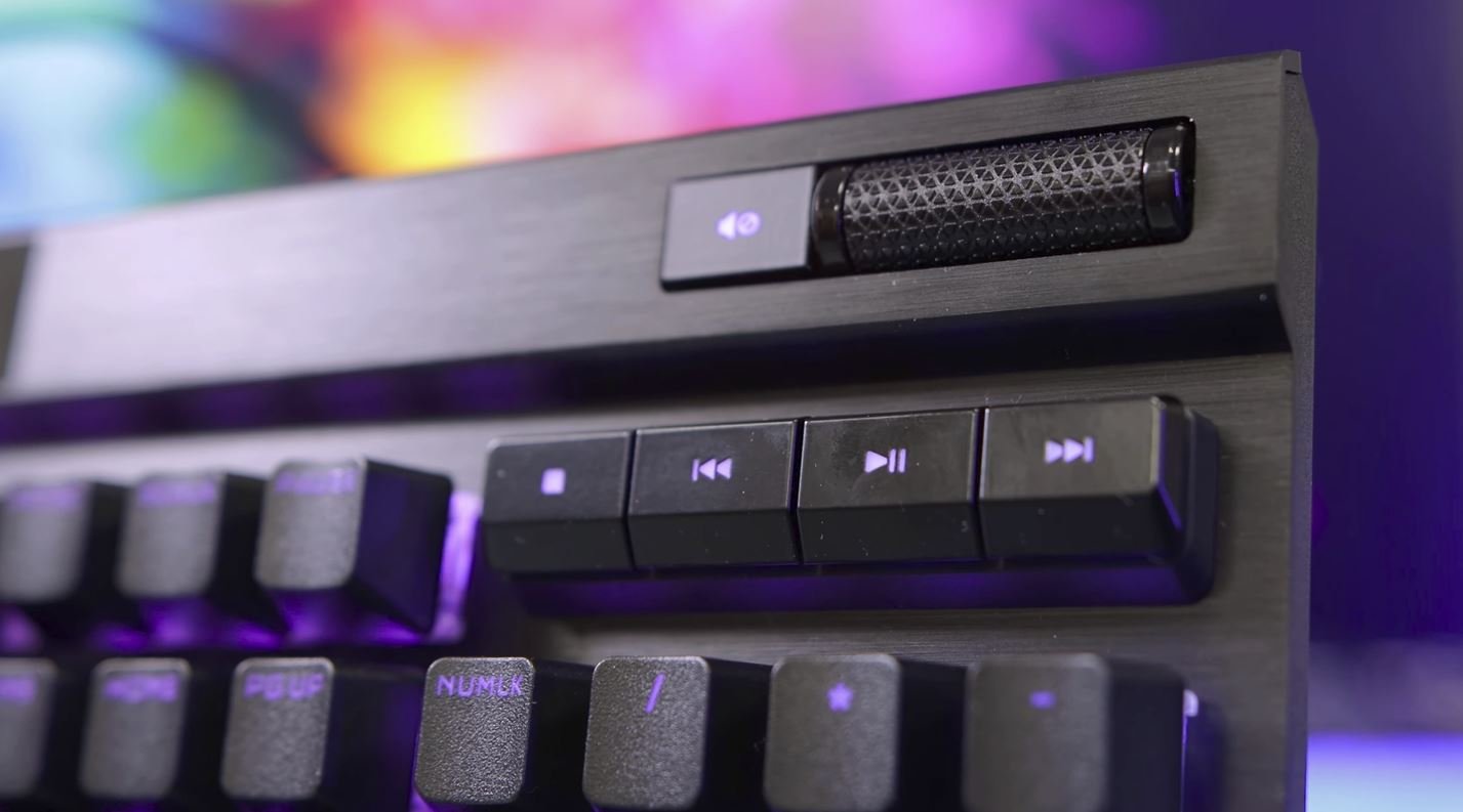 Corsair K70 RGB PRO Mechanical Gaming Keyboard Review 5