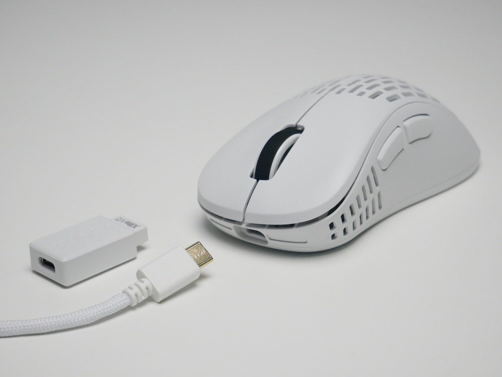 Pulsar Xlite V2 Wireless Gaming Mouse Review Great Looking Mouse 5
