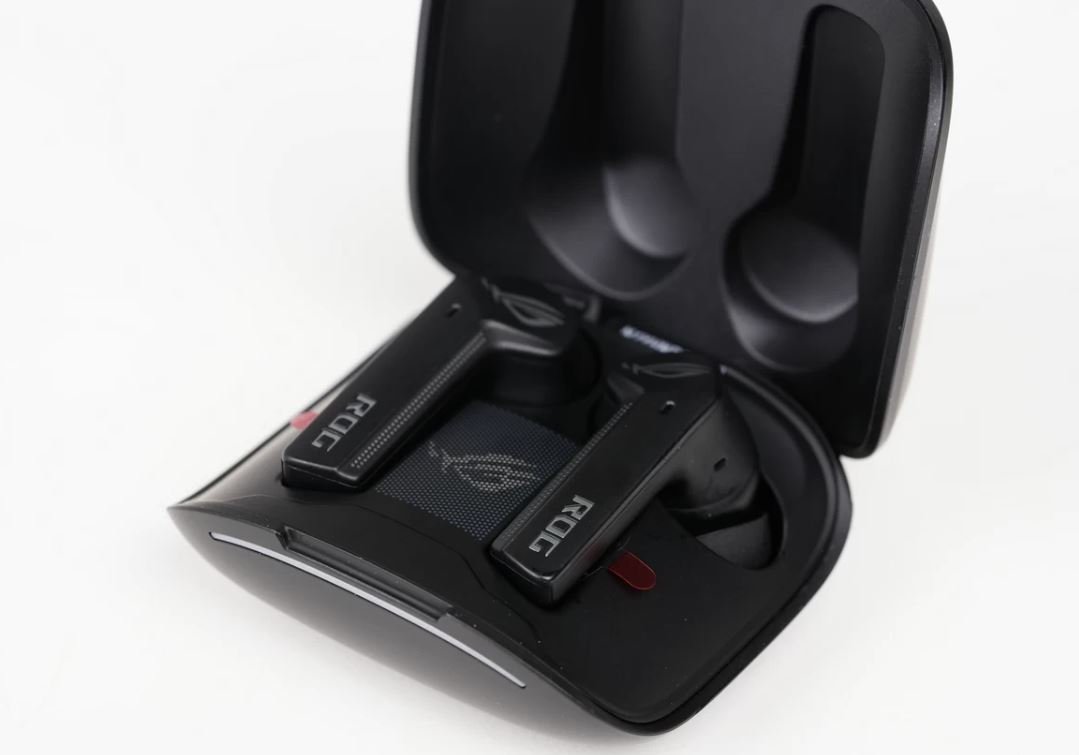 Asus ROG Cetra True Wireless Gaming In Ear Headphone Review 4